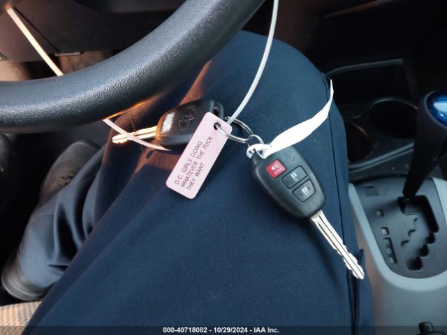 JTDKDTB38E1563157 Toyota Prius C One