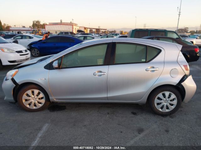 JTDKDTB38E1563157 Toyota Prius C One
