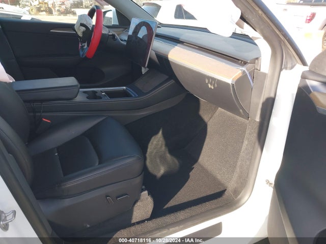 2023 TESLA MODEL Y 7SAYGDEE3PA074857 Photo 4