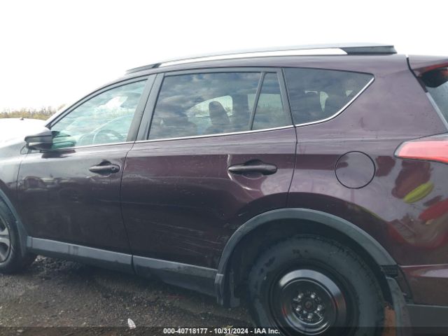 2T3BFREV9HW600006 Toyota RAV4 LE