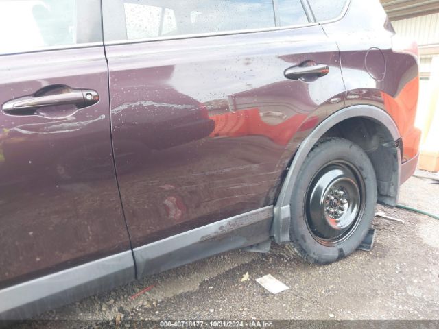 2T3BFREV9HW600006 Toyota RAV4 LE