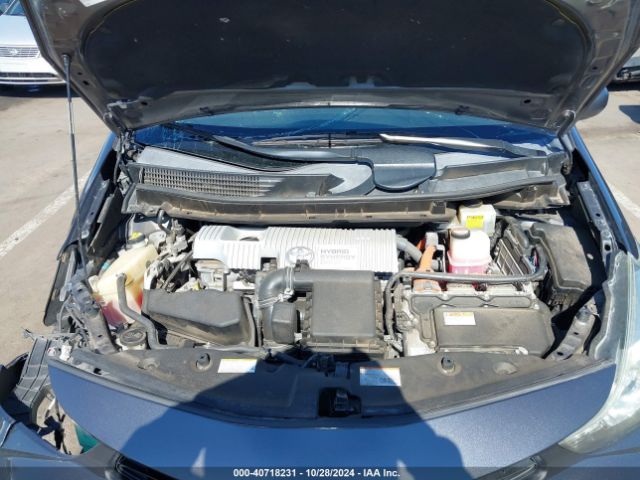 JTDZN3EU4GJ053617 Toyota Prius V Three