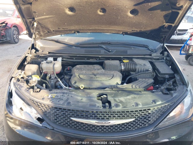 2C4RC1CG4PR525270 Chrysler Voyager Lx