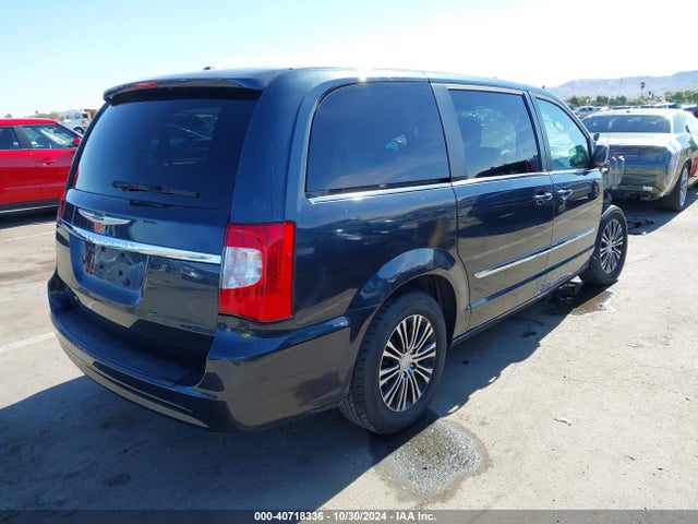 2C4RC1HG9ER238769 Chrysler Town & Country S