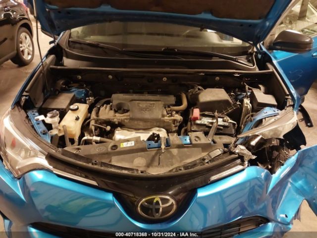 JTMBFREV1JJ228102 Toyota RAV4 LE
