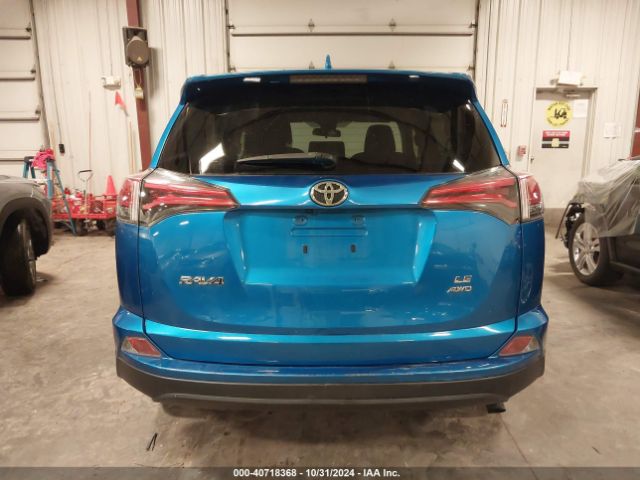 JTMBFREV1JJ228102 Toyota RAV4 LE