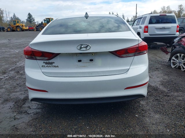 Hyundai Elantra Value Edition 2017 5NPD84LFXHH210976 Image 17