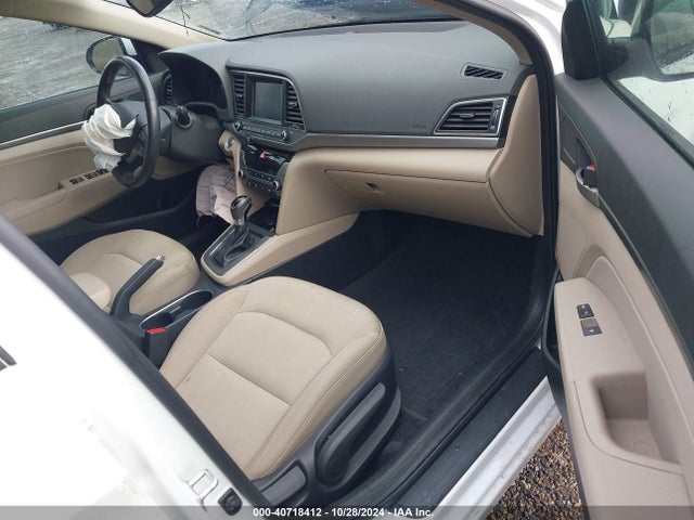 Hyundai Elantra Value Edition 2017 5NPD84LFXHH210976 Image 5