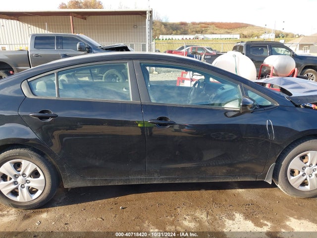 KIA FORTE LX 2017 3KPFK4A79HE015137 Image 14