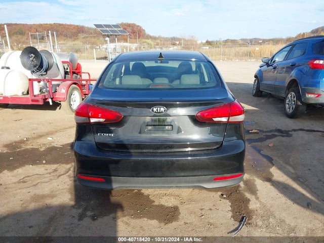 KIA FORTE LX 2017 3KPFK4A79HE015137 Image 17