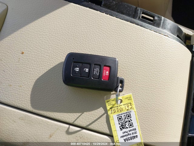 5TDDZRFH5JS819951 Toyota Highlander Limited