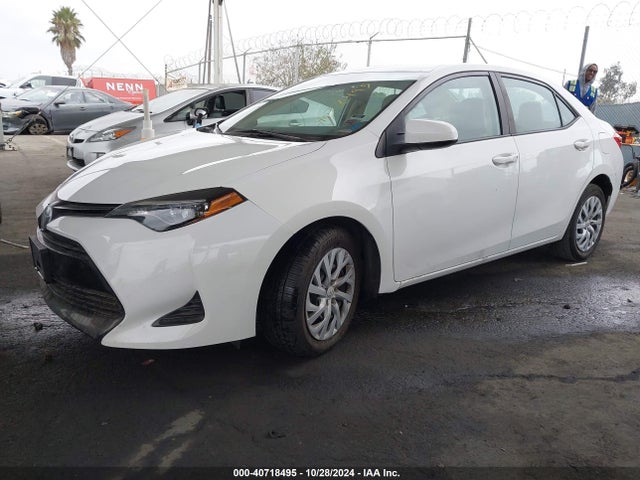 Toyota COROLLA LE 2019 5YFBURHEXKP928425 Image 2