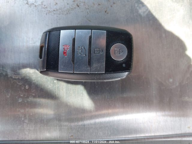5XYKWDA77FG606781 KIA Sorento Limited V6