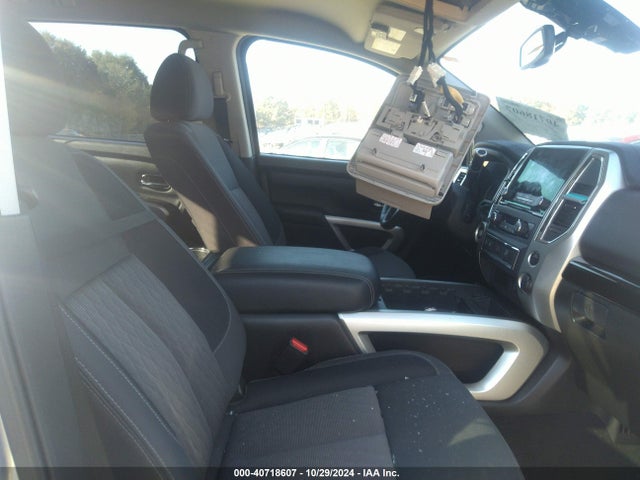 1N6AA1EF2LN505322 Nissan Titan Sv 4x2