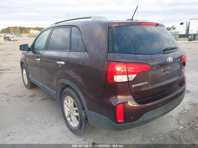 KIA SORENTO LX 2015 5XYKTCA61FG586263 Image 3