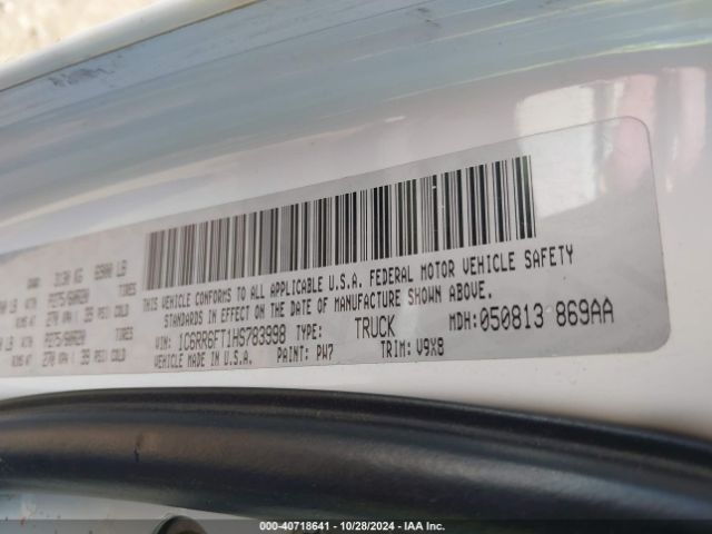 1C6RR6FT1HS783998 RAM 1500 Express  4x2 6'4 Box