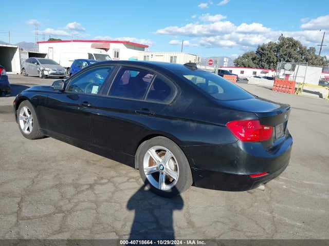 WBA3B1C58EPE14565 BMW 320i