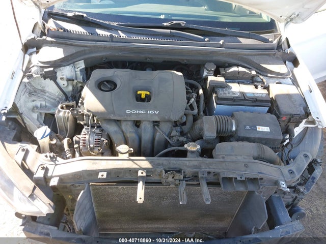 Hyundai ELANTRA SE 2017 5NPD74LF8HH096611 Image 10