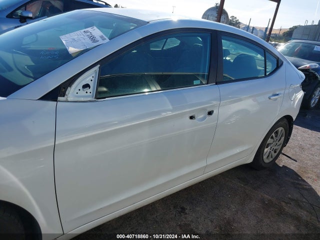 Hyundai ELANTRA SE 2017 5NPD74LF8HH096611 Image 15