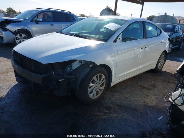 Hyundai ELANTRA SE 2017 5NPD74LF8HH096611 Image 2