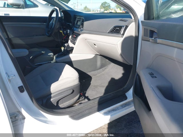 Hyundai ELANTRA SE 2017 5NPD74LF8HH096611 Image 5