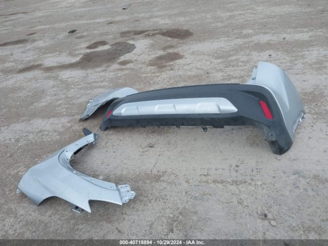 7MUCAAAG0RV077074 Toyota Corolla Cross Le