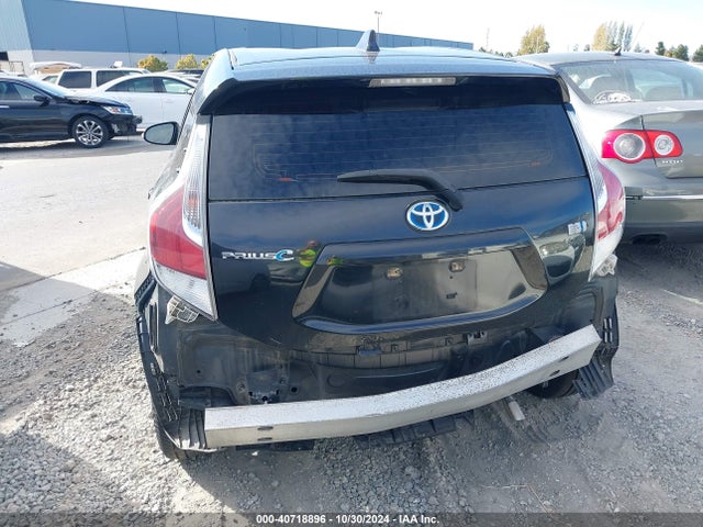 JTDKDTB37G1124888 Toyota Prius C Two