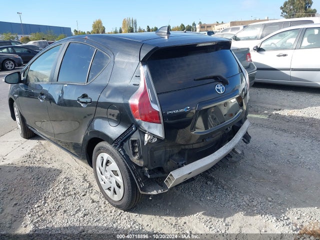 JTDKDTB37G1124888 Toyota Prius C Two