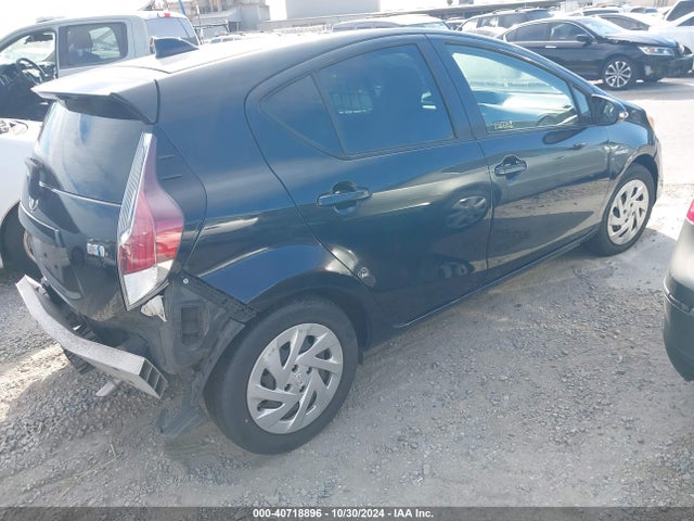 JTDKDTB37G1124888 Toyota Prius C Two