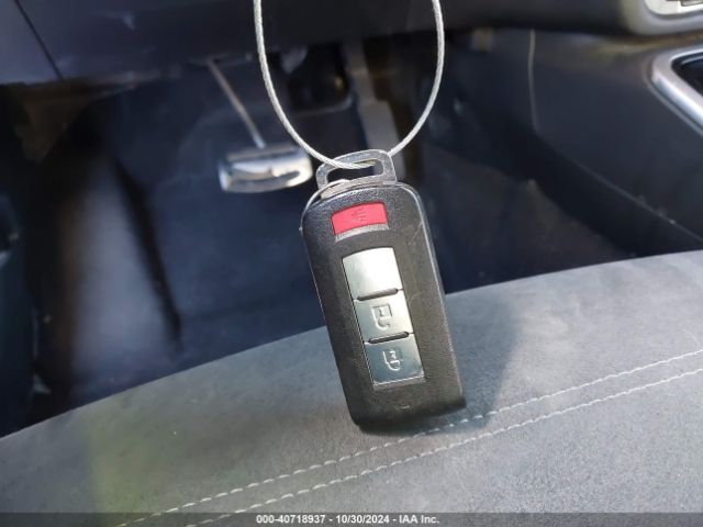 JA4AD3A32LZ024376 Mitsubishi Outlander Se 2.4