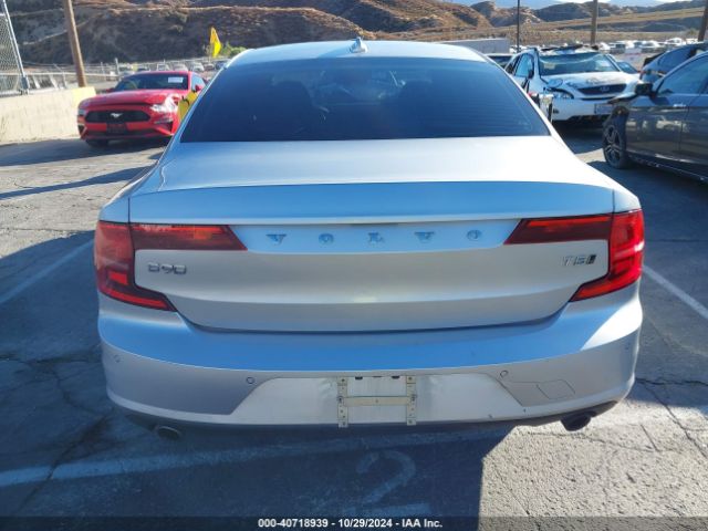 LVY982MK3JP035141 Volvo S90 T5 Momentum