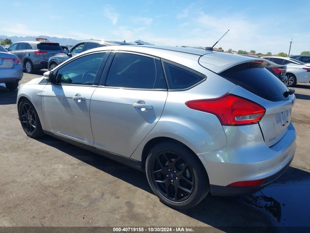Ford FOCUS SE 2016 1FADP3K23GL307254 Image 3