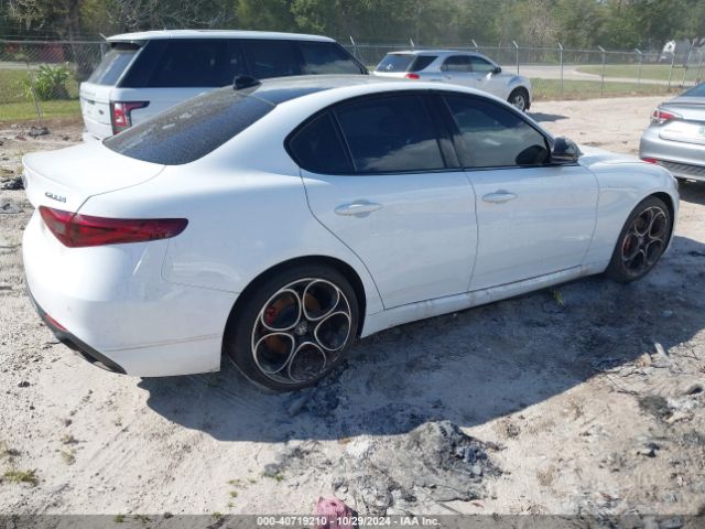 ZARFAMBN3N7663428 Alfa Romeo Giulia Veloce Ti Rwd