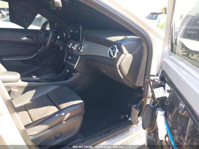 WDCTG4GB3JJ418372 Mercedes-Benz Gla 250 4matic