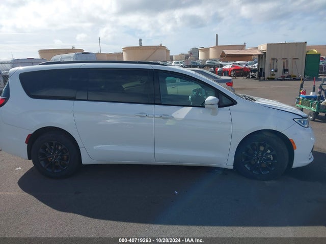 Chrysler Pacifica Touring L 2022 2C4RC1BG1NR150999 Image 14