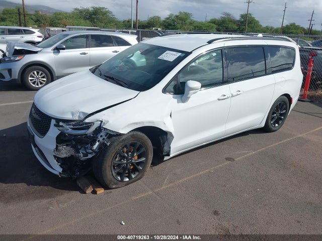 Chrysler Pacifica Touring L 2022 2C4RC1BG1NR150999 Image 2