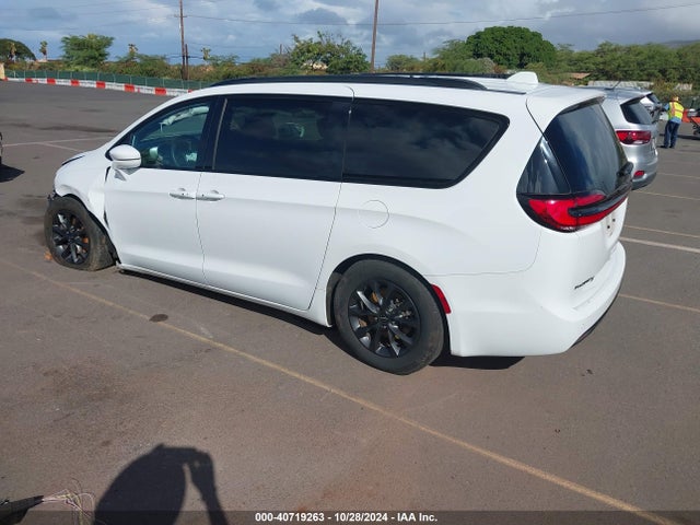 Chrysler Pacifica Touring L 2022 2C4RC1BG1NR150999 Image 3