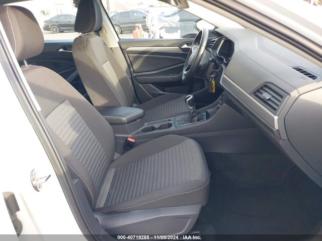 3VWNM7BU0NM020740 Volkswagen 1.5 tsi