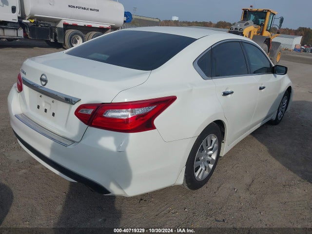 Nissan Altima 2.5 S 2016 1N4AL3AP7GC180617 Image 4