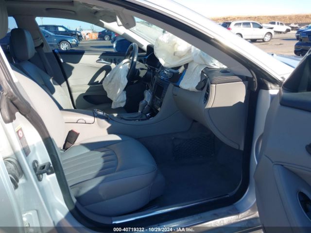 2011 MERCEDES-BENZ CLS 550 WDDDJ7CB4BA170787 Photo 4