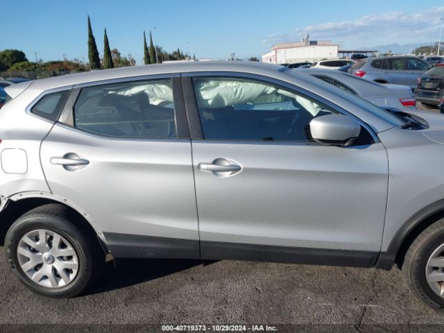JN1BJ1CPXKW240986 Nissan Rogue Sport S
