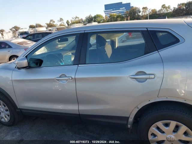 JN1BJ1CPXKW240986 Nissan Rogue Sport S
