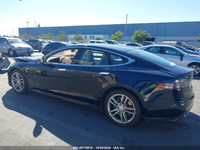 2013 TESLA MODEL S 5YJSA1CG0DFP09345 Photo 2