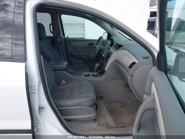 1GNKRFED8HJ252864 Chevrolet Traverse Ls