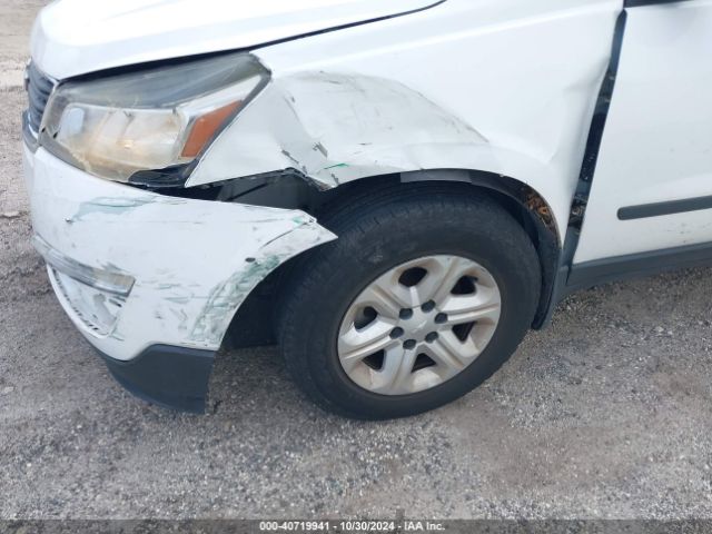 1GNKRFED8HJ252864 Chevrolet Traverse Ls