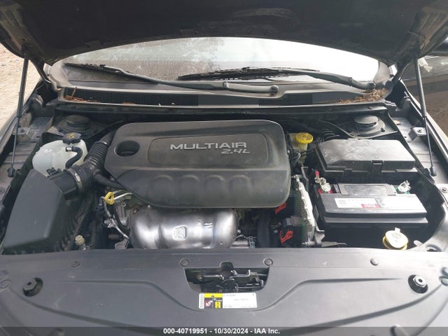 Chrysler 200 Limited 2016 1C3CCCAB1GN136094 Image 10