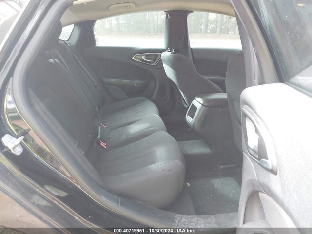 Chrysler 200 Limited 2016 1C3CCCAB1GN136094 Image 8