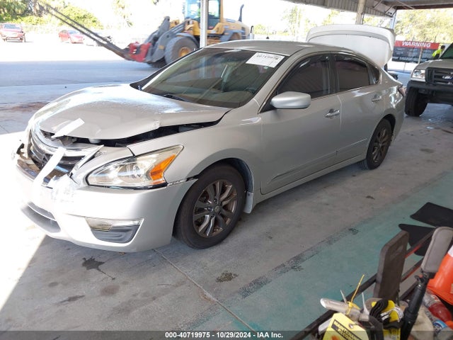 Nissan Altima 2.5 S 2015 1N4AL3APXFN351461 Image 2