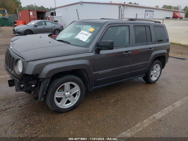 1C4NJPBB3GD640880 Jeep Patriot Sport