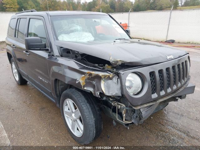 1C4NJPBB3GD640880 Jeep Patriot Sport